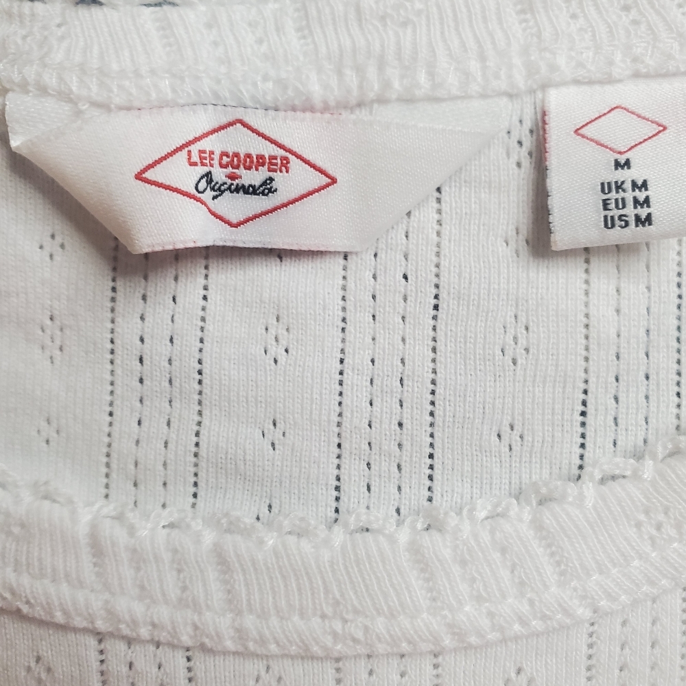 Lee Cooper London cropped tee - Picture 4 of 6